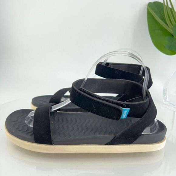 Native Juliet Shell Sandals Women's Size 10 Black Platform Ankle Strap Flat - Picture 5 of 14